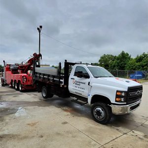 Heavy-Duty-Towing-For-Semis,-Buses,-And-Rigs